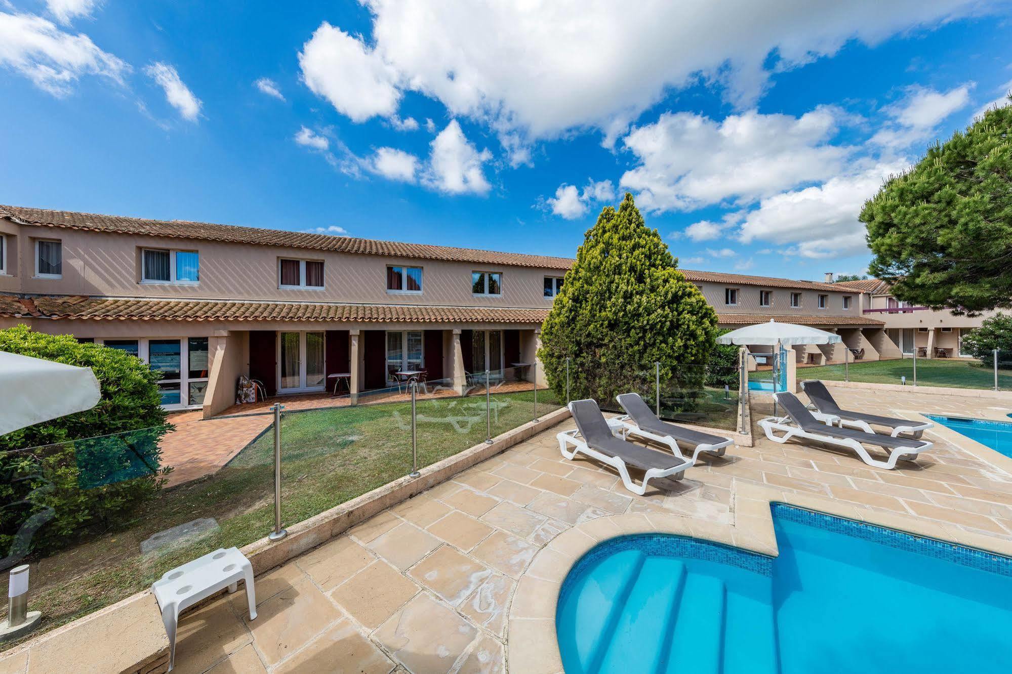 Artemia Aigues-Mortes - Hotel Avec Piscine Exterior photo